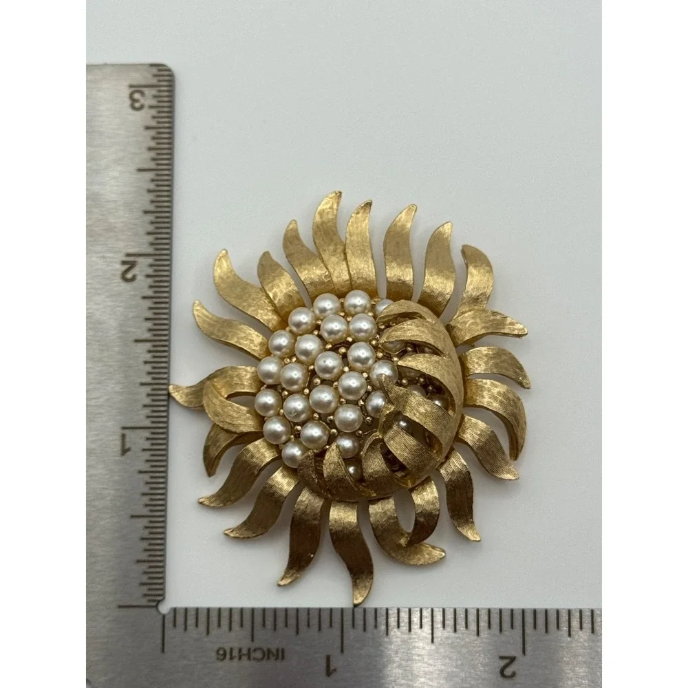 Vintage Crown Trifari Brooch Gold Tone Sunflower Flower Faux Pearl Pin